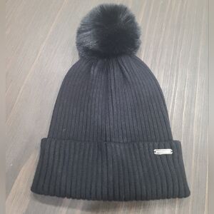 Black Ribbed Beanie with Pom Pom - Steve Madden - NWOT